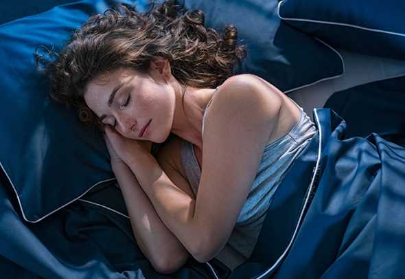 К чему снится друг: толкование сна по различным сонникам