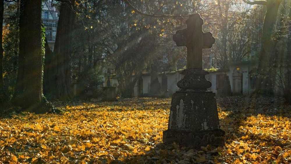 К чему снится Ходить по кладбищу: толкование сна по различным сонникам